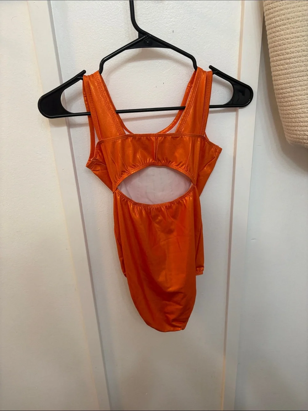 N/A shiny orange